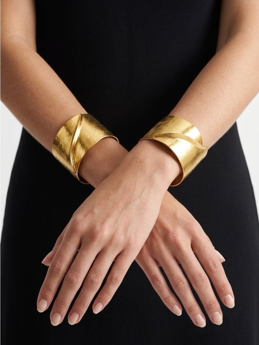 Vintage 80s Gold Sculptural Cuff Bracelet Set